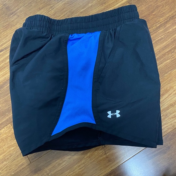 Adidas shorts - Picture 3 of 3